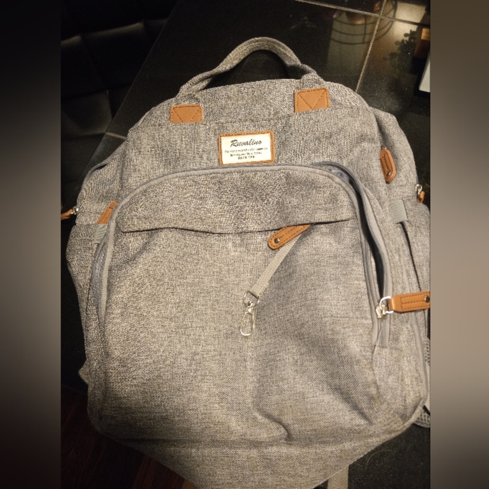 Light Gray Ruvalino Diaper Bag, Lightly Used